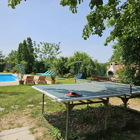 Emese 3* Búč