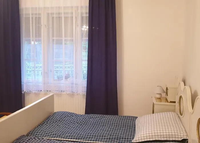 Emese לינה וארוחת בוקר