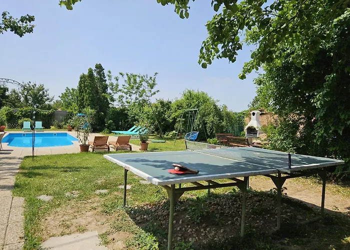 Emese 3* Búč