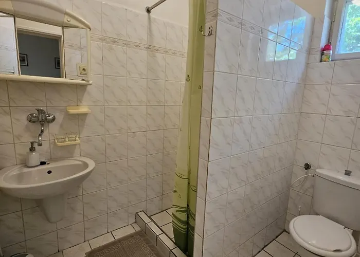 Emese 3* Búč